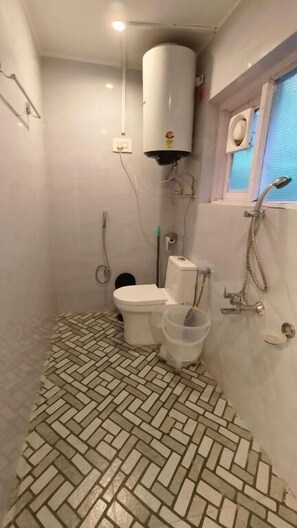 Kamar Double Superior, pemandangan gunung | Kamar mandi