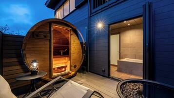 Bain à remous extérieur