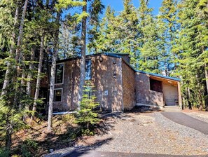 Exterior - The Nature Lodge: Secluded Cabin on 5 Acres (Government Camp)