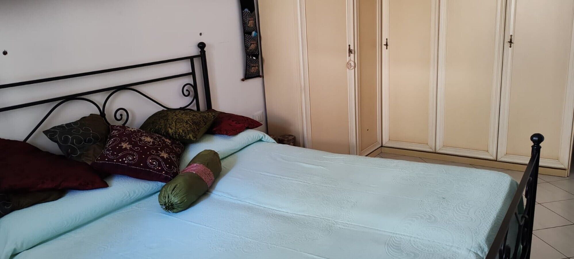 Ferros/tábuas de passar roupa, Wi-Fi, roupa de cama