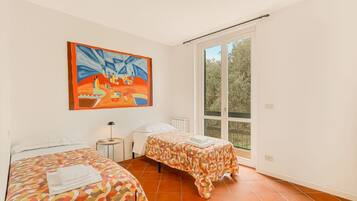 4 Schlafzimmer, Schreibtisch, WLAN, Bettwäsche