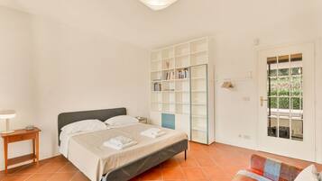4 chambres, bureau, Wi-Fi, draps fournis