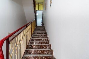 Interior - 'Wolf House' Apartment with Private Terrace, Wi-Fi, and Air Conditioning (Noto)