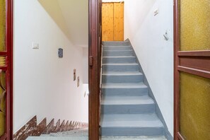 Interior - 'Wolf House' Apartment with Private Terrace, Wi-Fi, and Air Conditioning (Noto)