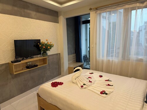 Silver Lantern Hanoi Hotel