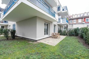Exterior - Cosy Studio - Terrace & Parking - Close to Paris (Le Bourget)