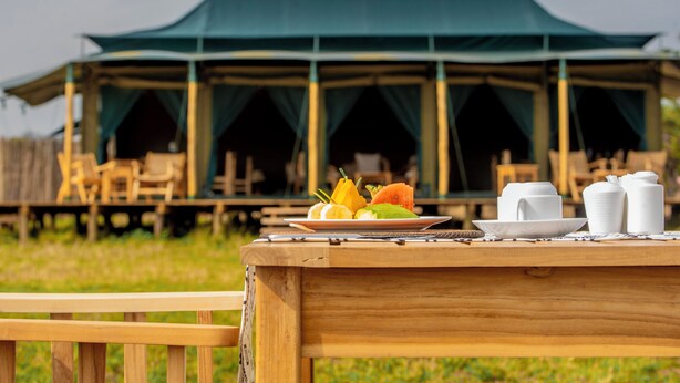 Outdoor dining - Amani Lamai Luxury Camp (Nyanungu)