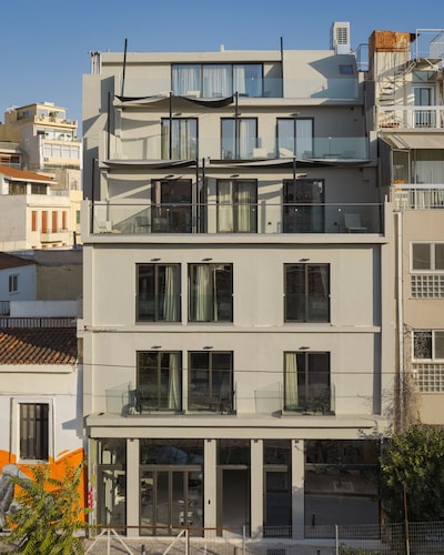 Noctilia Athens