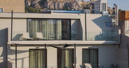 Noctilia Athens