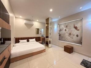 Desk, free WiFi - Hotel Shreemaya Comfort Inn (Ujjain)