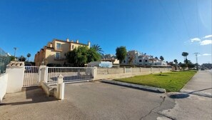 Property grounds - Las Marinas, Apartment in Denia (Dénia)