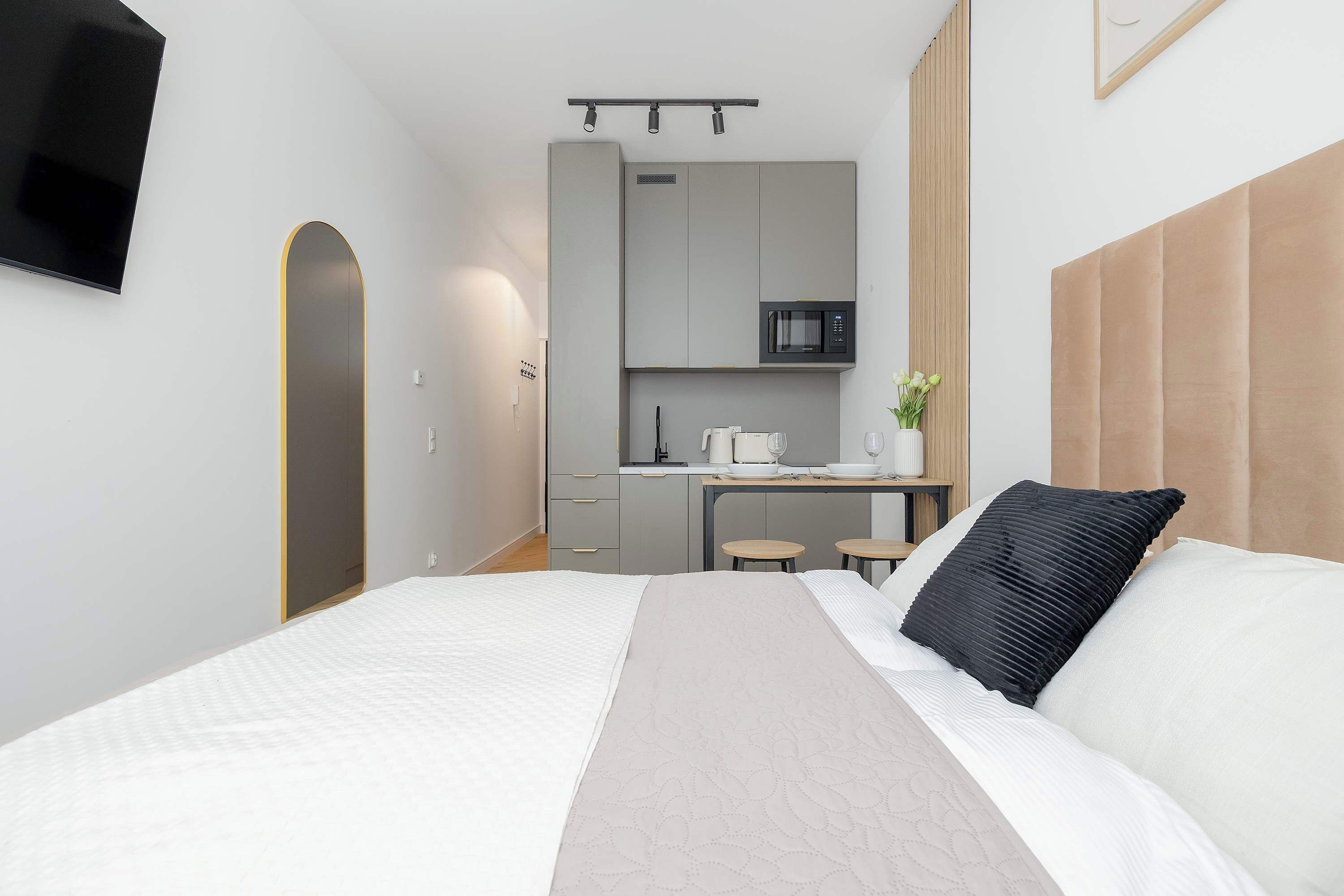 Bügeleisen/Bügelbrett, Reisekinderbett, WLAN, Bettwäsche