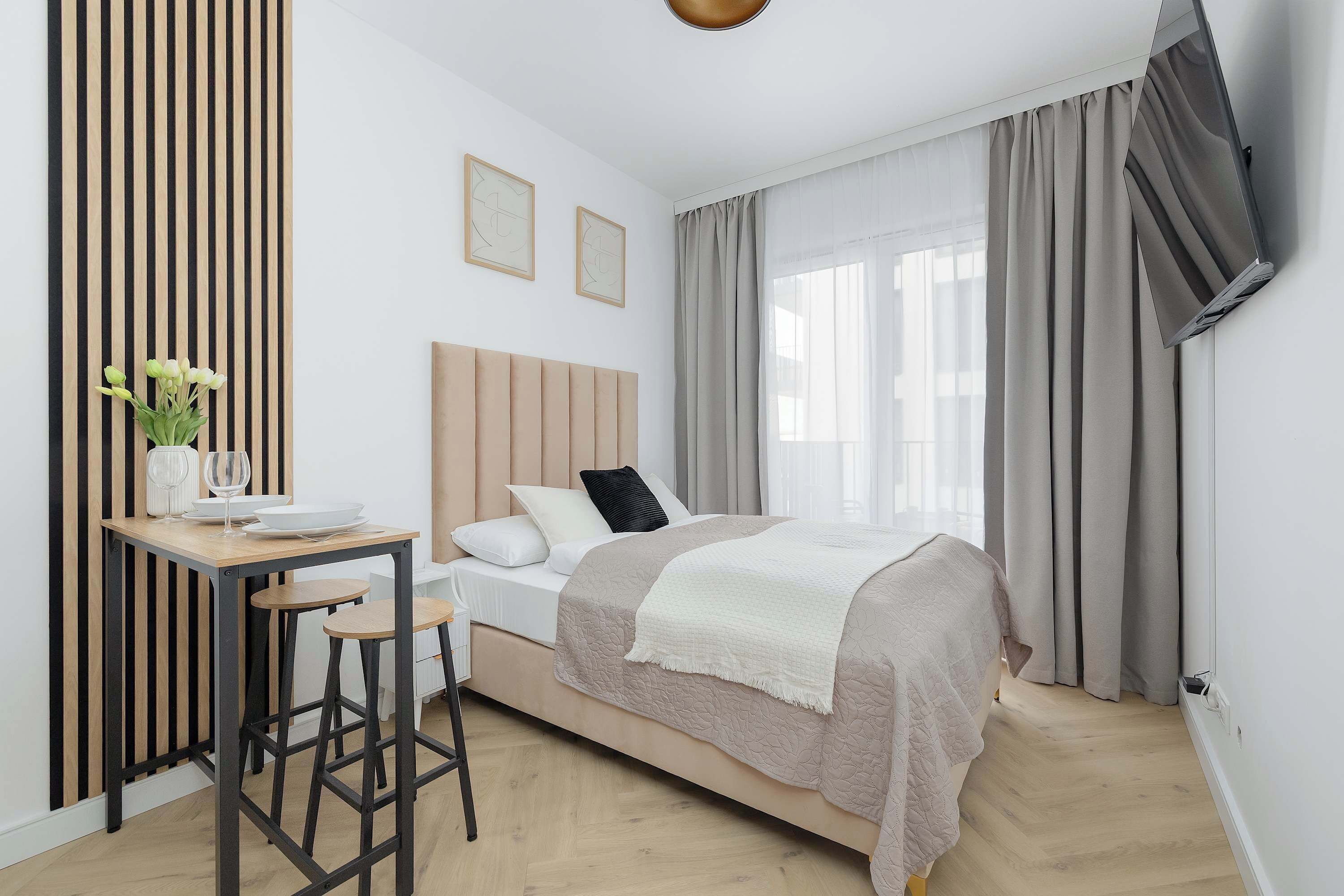 Bügeleisen/Bügelbrett, Reisekinderbett, WLAN, Bettwäsche
