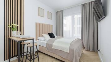 Bügeleisen/Bügelbrett, Reisekinderbett, WLAN, Bettwäsche