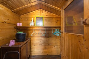 Unclassified image, 5 of 37, button - Puits de Riquier Eco Cabins – Nature Stay in Provence-Alpes-Côte d’Azur (Régusse)