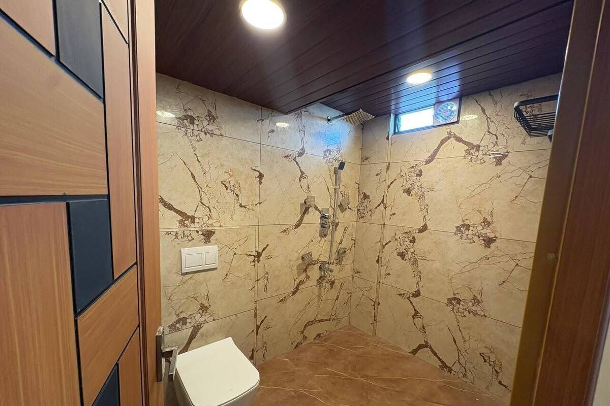 Single Room | Bathroom