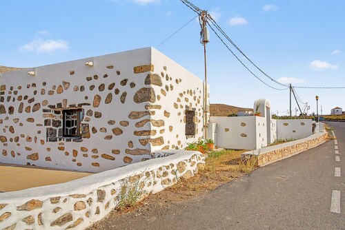 House 'Casa Clarita Tindaya' with Historic Charm and Views