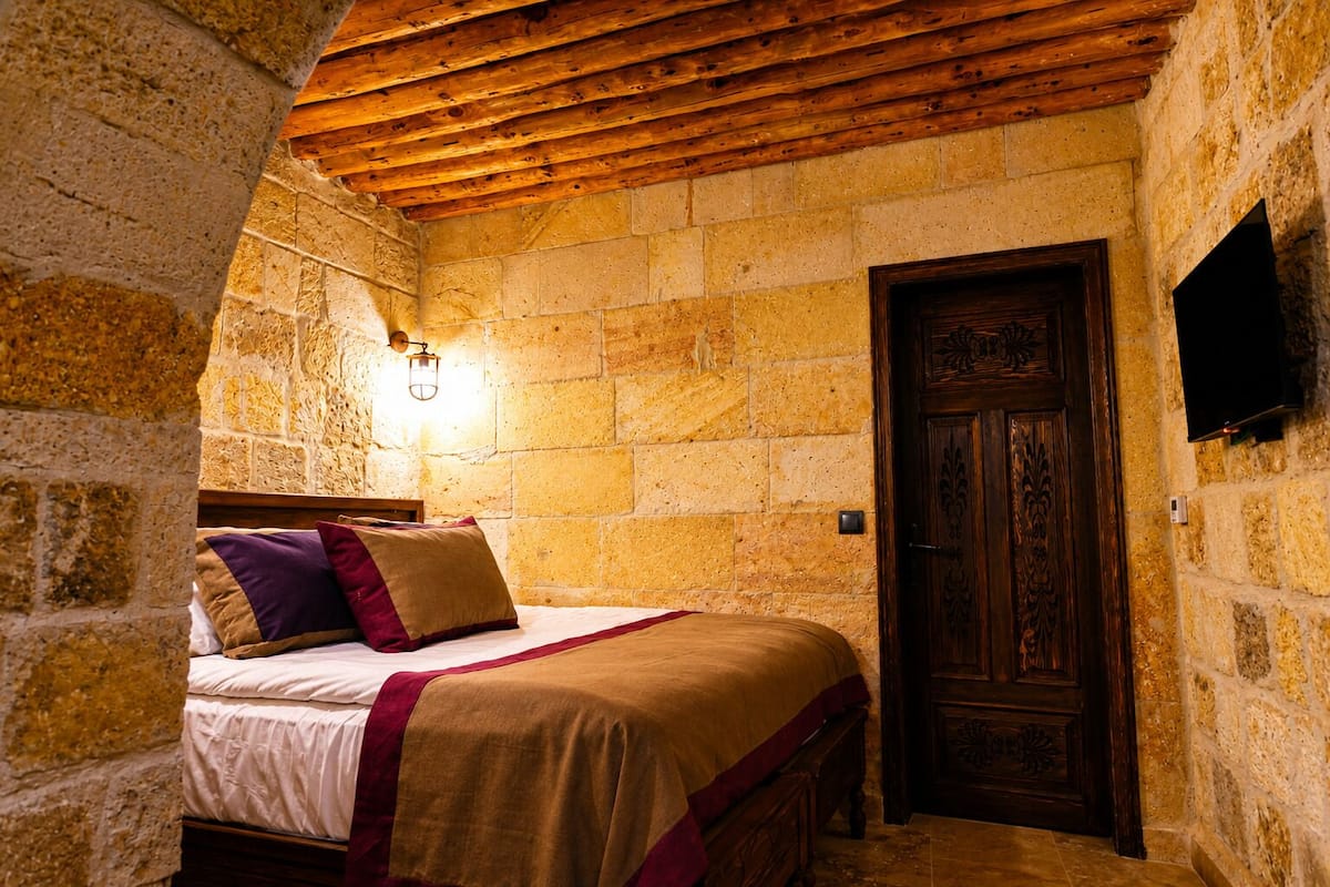 Grand Room, City View | Hypo-allergenic bedding, minibar, free WiFi, individually decorated