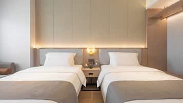 Habitación Business doble, vistas a la ciudad | Espacio para trabajar con un portátil, wifi gratis, ropa de cama