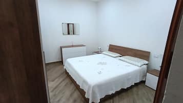 Iron/ironing board