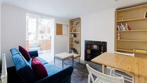 Unclassified image, 2 of 20, button - Lovely Garden Flat in Kentish Town (Greater London)
