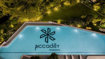 Indoor pool, outdoor pool