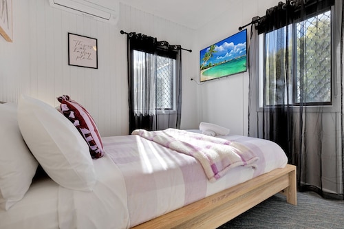 Lyrebird Hideaway: Pet Friendly, Peaceful & Private Retreat