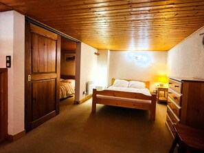 Room - Bright duplex near center - 6 guests (Les Gets)