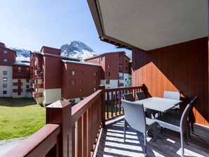 Outdoor dining - Ideal duplex in a quiet area - 8 guests (Tignes-Val Claret)
