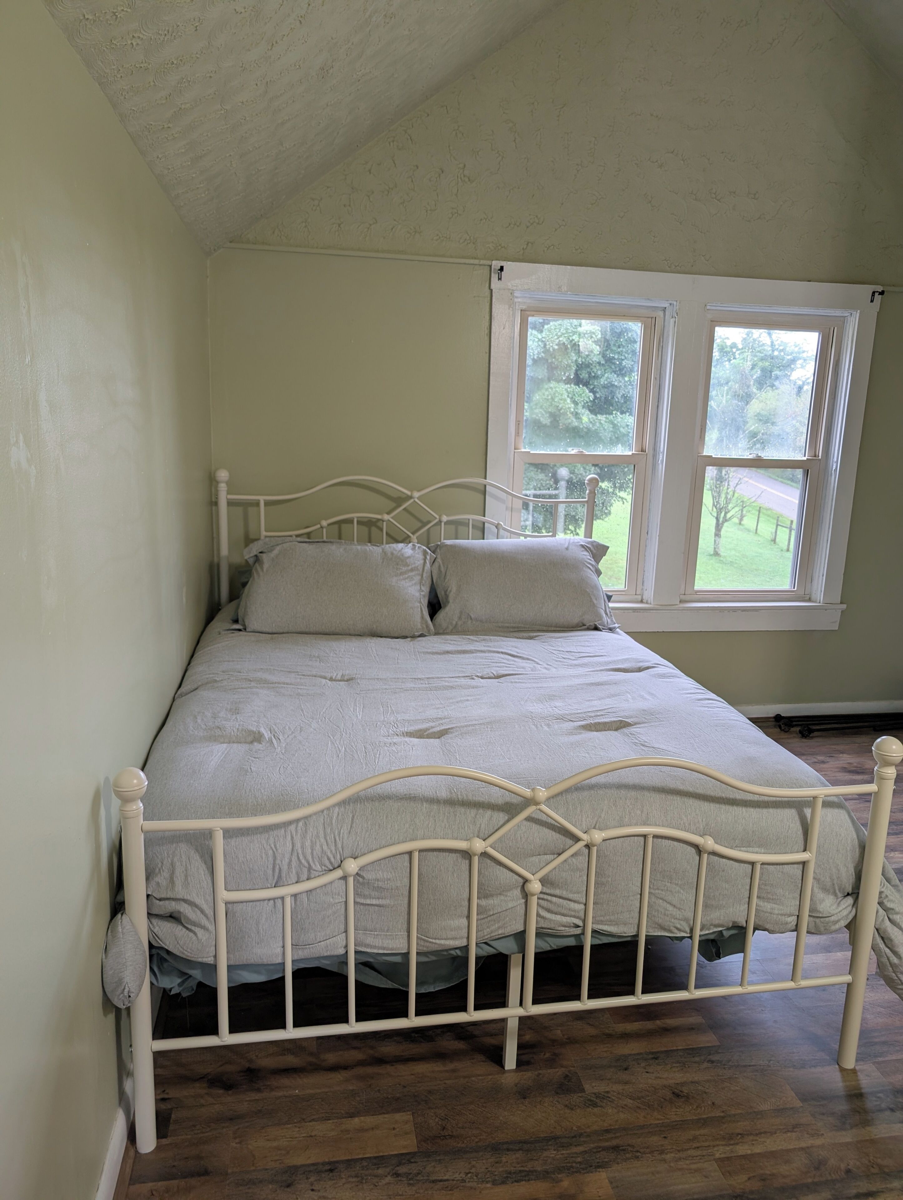 3 bedrooms, desk, free WiFi, bed sheets