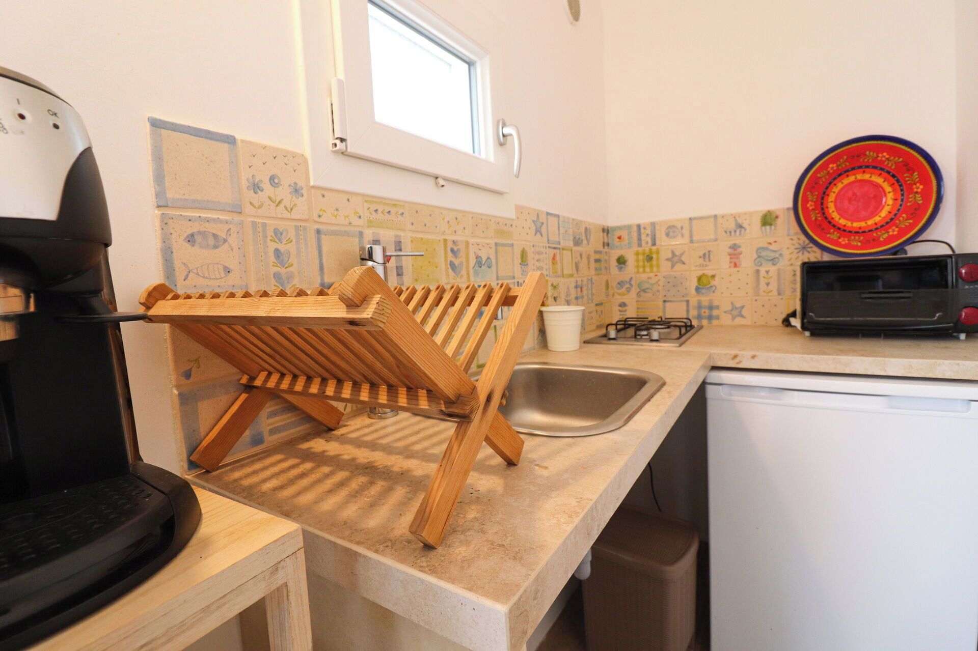 Fridge, oven, stovetop