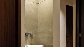 Shower, towels