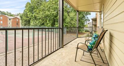 New! 4BR/2BA condo on Shug Jordan, sleeps 8, 4 condo parking passes!