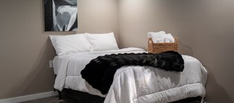 Private Basement Retreat in South Bend 10 min from Notre Dame