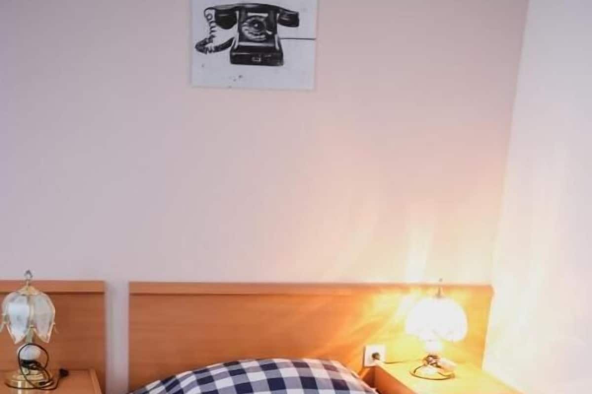 Habitación triple | Escritorio y wifi gratis 