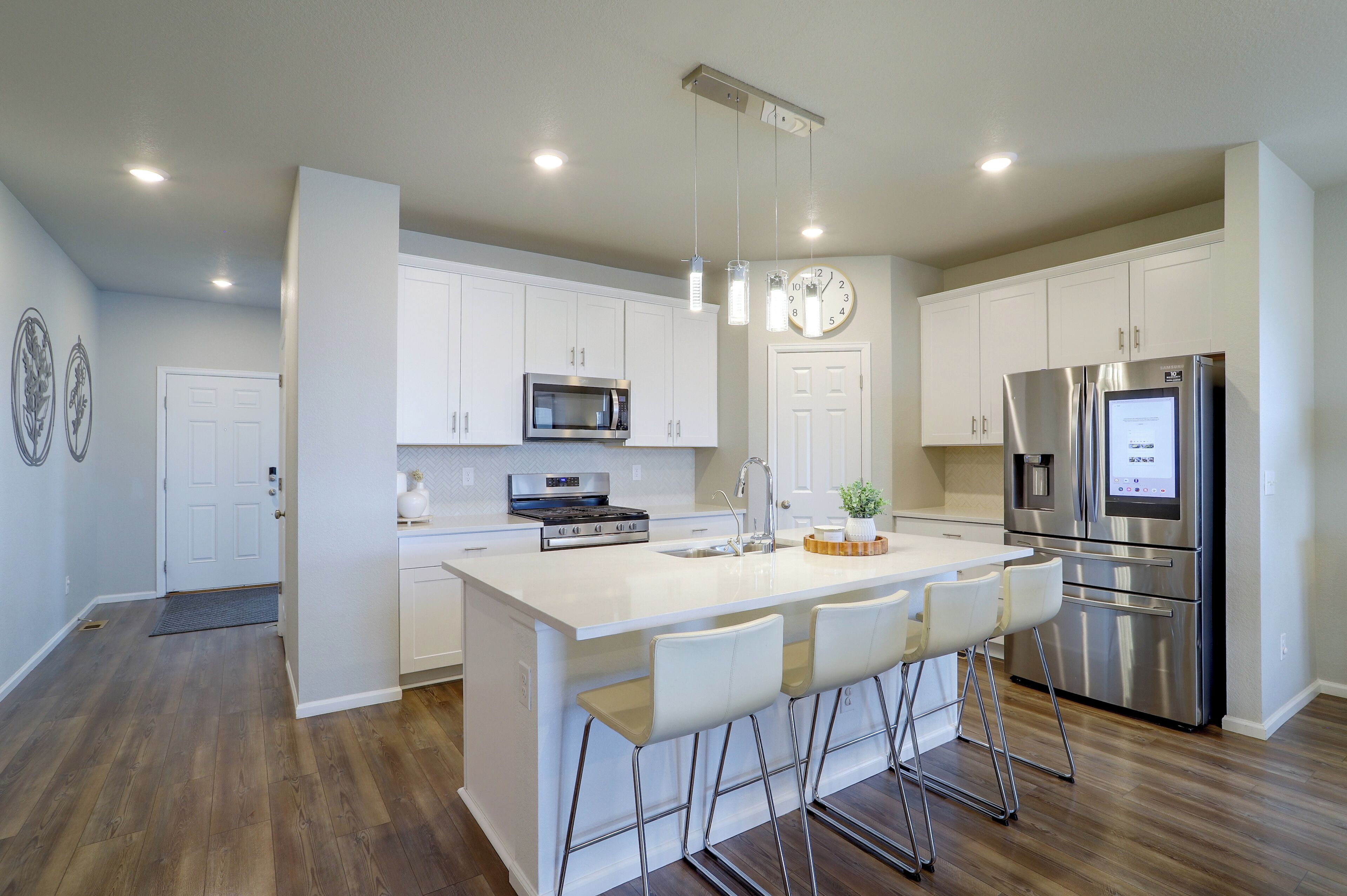 House (3 Bedrooms) | Interior