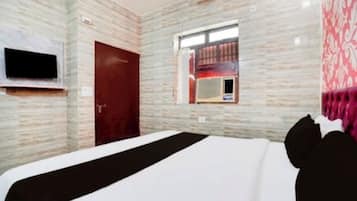 Caja de seguridad en la habitación y escritorio