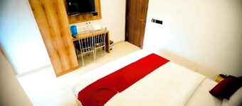 COMFORT HOME STAY