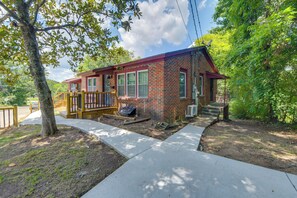 Apartment (1 Bedroom) | Interior - Walk to Historic Dtwn Tuskegee! Apt w/ Shared Yard (Tuskegee)