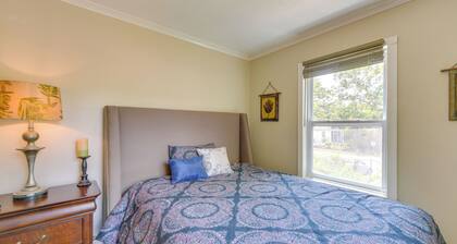 Walk to Historic Dtwn Tuskegee! Apt w/ Shared Yard