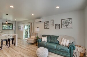 House (2 Bedrooms) | Front of property