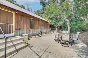 House (2 Bedrooms) | Interior - 'a&e Covey Homestead' in Pullman, Near WSU & UI (Pullman)