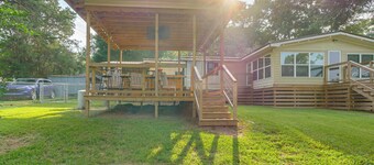Dock & Outdoor Bar! Lake Blackshear Getaway