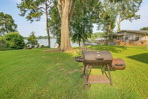 House (4 Bedrooms) | Interior - Dock & Outdoor Bar! Lake Blackshear Getaway (Cobb)