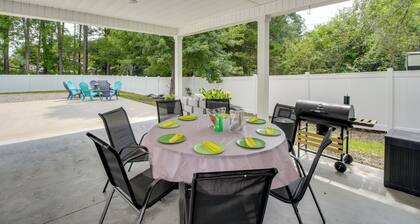 Large Patio w/ Fire Pit, Grill! Springfield Home