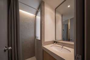 Executive Room | Bathroom - Cove Svasa (Jakarta)