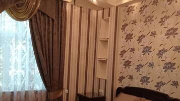 Deluxe Double Room | Blackout curtains, iron/ironing board, free WiFi