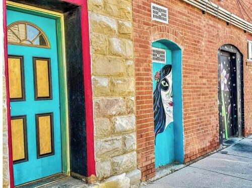 3# Boutique loft near all restaurants and river.