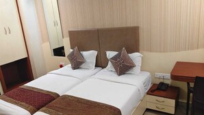 Double or Twin Room, 2 Single Beds - NIRVANA HOTEL (Varanasi)
