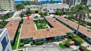 Exterior - Steps to the Beach and all that Delray has to offer. (Delray Beach)